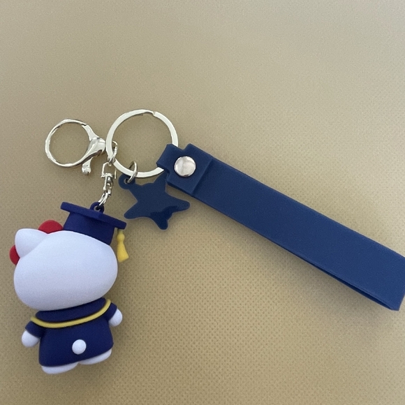Hello Kitty Keychain • Graduation Day - Picture 9 of 11